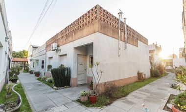 CASA 3 AMB 79 M2  PATIO TERRAZA VALENTIN ALSINA LANUS