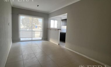 Venta de Departamento 2 ambientes con espacio guardacoche en Sarandi (32029)