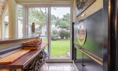 Casa de 4 ambientes   dependencia en venta en Pinamar - LA HERRADURA