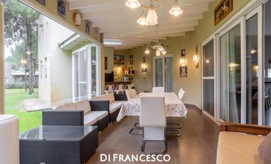 Casa de 4 ambientes   dependencia en venta en Pinamar - LA HERRADURA