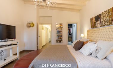Casa de 4 ambientes   dependencia en venta en Pinamar - LA HERRADURA