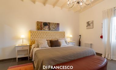 Casa de 4 ambientes   dependencia en venta en Pinamar - LA HERRADURA