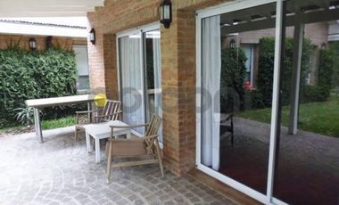 Casa en Venta en Ranelagh Golf Club Berazategui
