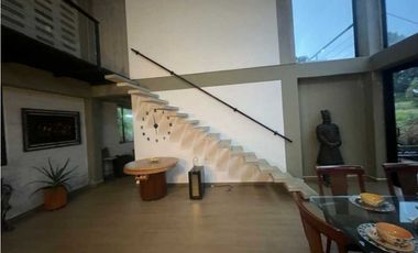 Vendo casa de gran valor en envigado LOMA del escobero