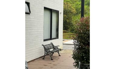 Vendo casa de gran valor en envigado LOMA del escobero