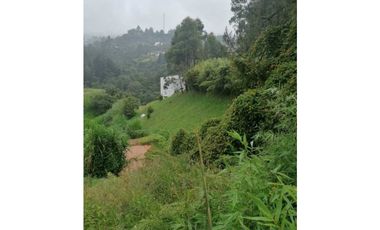 Vendo casa de gran valor en envigado LOMA del escobero