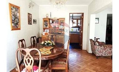 Excelente Casa con amplio terreno Plaza Ñuñoa