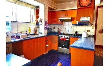 Excelente Casa con amplio terreno Plaza Ñuñoa