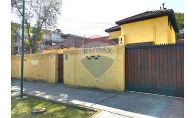 Excelente Casa con amplio terreno Plaza Ñuñoa
