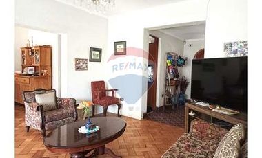 Excelente Casa con amplio terreno Plaza Ñuñoa