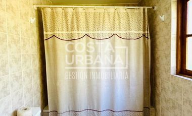 Hermosa casa con gran terreno en Limache