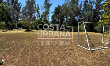 Hermosa casa con gran terreno en Limache