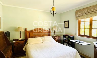 Hermosa casa con gran terreno en Limache