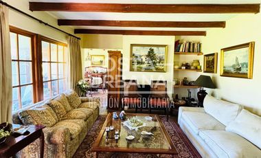 Hermosa casa con gran terreno en Limache