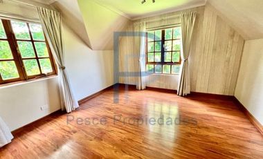 EXCELENTE CASA INGLESA EN CONDOMINIO SANTUARIO DEL VALLE