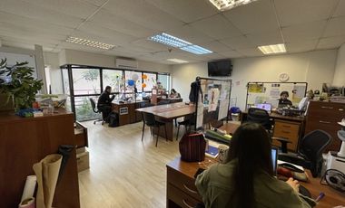 SE VENDE EDIFICIO EN CALLE URRIOLA (CÓD. 432)