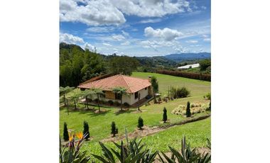 VENTA FINCA MARINILLA VIA EL PEÑOL, ANTIOQUIA, COLOMBIA