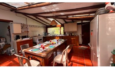 Rento linda casa  campestre en Tabio con Capilla y amplia zona verde.