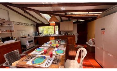 Rento linda casa  campestre en Tabio con Capilla y amplia zona verde.