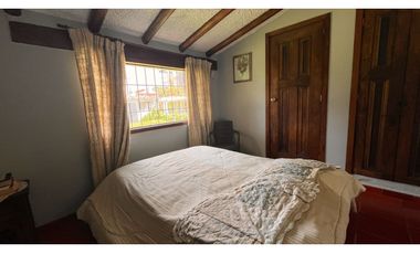 Rento linda casa  campestre en Tabio con Capilla y amplia zona verde.