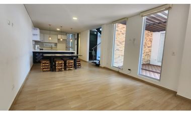 VENDO HERMOSA CASA EN LA VEGA
