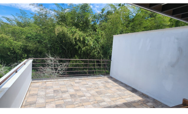 VENDO HERMOSA CASA EN LA VEGA