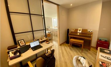 VENDO APARTAMENTO REMODELADO EN EL POBLADO