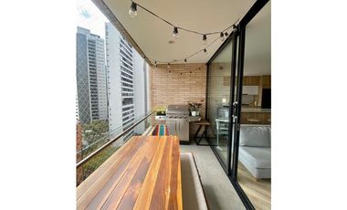 VENDO APARTAMENTO REMODELADO EN EL POBLADO