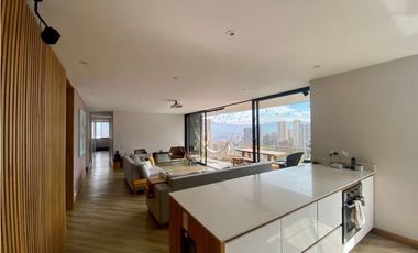 VENDO APARTAMENTO REMODELADO EN EL POBLADO
