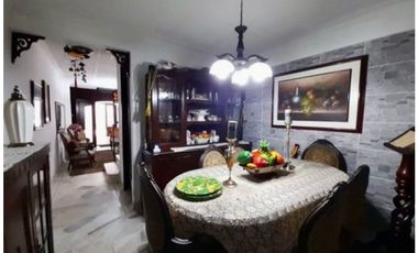 Casa de dos pisos en venta Barrio Las Mercedes Palmira Valle Colombia