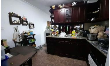 Casa de dos pisos en venta Barrio Las Mercedes Palmira Valle Colombia