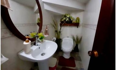 Casa de dos pisos en venta Barrio Las Mercedes Palmira Valle Colombia