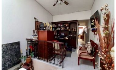 Casa de dos pisos en venta Barrio Las Mercedes Palmira Valle Colombia
