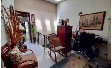 Casa de dos pisos en venta Barrio Las Mercedes Palmira Valle Colombia