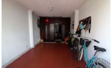 Casa de dos pisos en venta Barrio Las Mercedes Palmira Valle Colombia