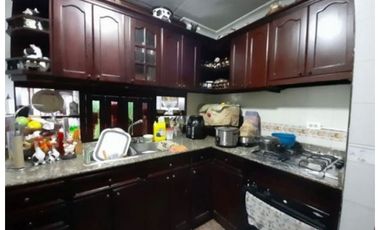 Casa de dos pisos en venta Barrio Las Mercedes Palmira Valle Colombia