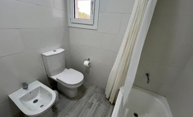 CASA EN  VENTA 4 Dormitorios COSTA ESMERALDA MARÍTIMO III