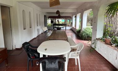 ROLDÁN- CASA ESTILO ESPAÑOL COLONIAL  - 2400 m2 LOTE FORESTADO