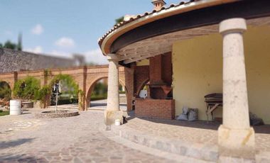 RESIDENCIA EN LOMAS DE COMANJILLA