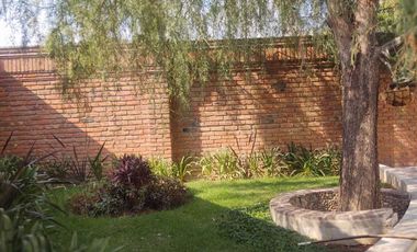 RESIDENCIA EN LOMAS DE COMANJILLA
