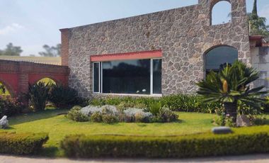 RESIDENCIA EN LOMAS DE COMANJILLA