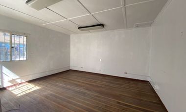 Arriendo Casa Comercial a Pasos Mall De Viña Del Mar, ideal oficinas, bodegas 46 UF.-