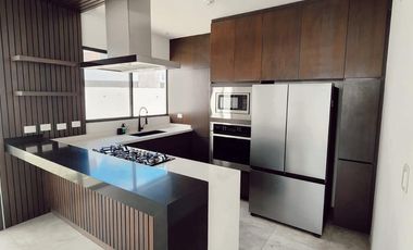 Casa en renta Alina Residencial Santiago