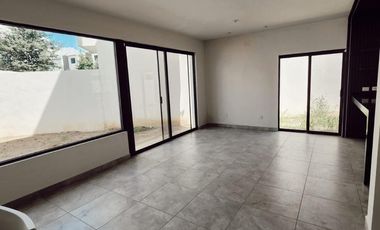 Casa en renta Alina Residencial Santiago