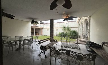 Casa Venta en Lomas del Valle una sola planta