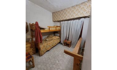 Venta casa de tres ambientes a reciclar!!!