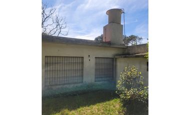 Venta casa de tres ambientes a reciclar!!!