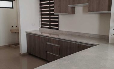 Casa en VENTA zona Santa Catarina