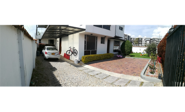 CAJICA, INDEPENDIENTE, LOTE 350 M2 - PORTÓN ELÉCTRICO