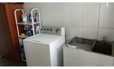 CAJICA, INDEPENDIENTE, LOTE 350 M2 - PORTÓN ELÉCTRICO